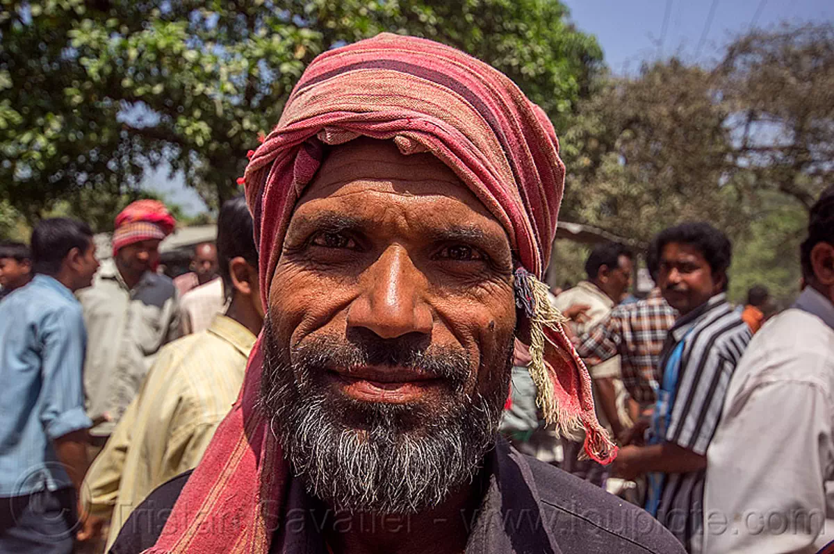 indian muslim man with beard and red headdress (india), people, west bengal - 15175425582-indian-muslim-man-beard-red-headdress-india