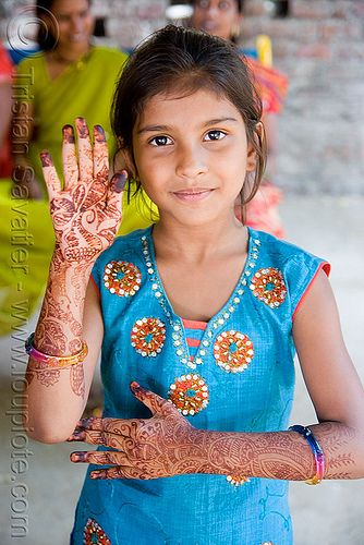 mehndi heart hanna