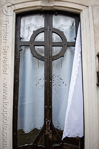 Cross Door