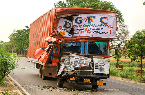 dgfc truck accident - frontal collision (india), delhi gujarat fleet carrier, dgfc, frontal collision, head-on collision, lorry accident, road crash, tata motors, traffic accident, traffic crash, truck accident, wreck