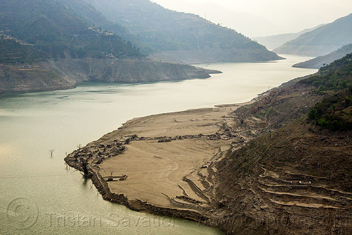 ruins of submerged village - tehri dam lake (india), artificial lake, bhilangna valley, mountains, reservoir, ruins, tehri lake, village