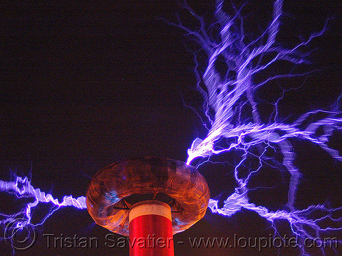 tesla coil discharging - electric arcs, danger, electric arc, electric discharge, fire art, high voltage, lightnings, plasma filaments, static electricity, tesla coil, therm