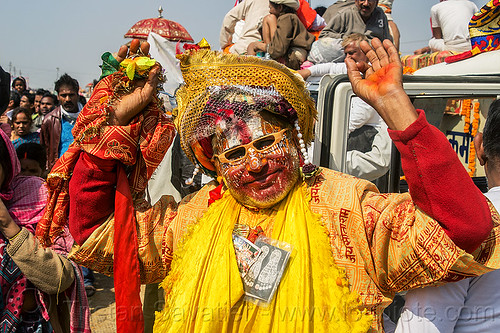 weird guru with face paint makeup - kumbh mela (india), face paint, face painting, guru, headdress, hindu pilgrimage, hinduism, kumbh maha snan, kumbh mela, makeup, man, mauni amavasya, tilak, tilaka, turban, veil