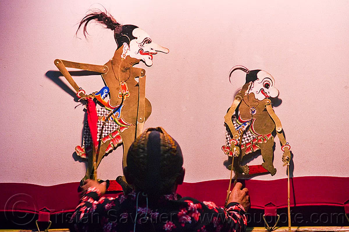 wayang kulit, shadow puppets