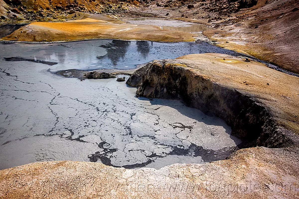 bubbling hot springs, lassen volcanic national park