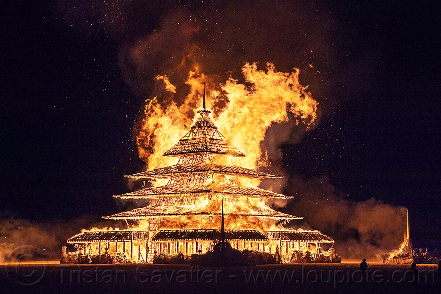 burning man, the temple burns