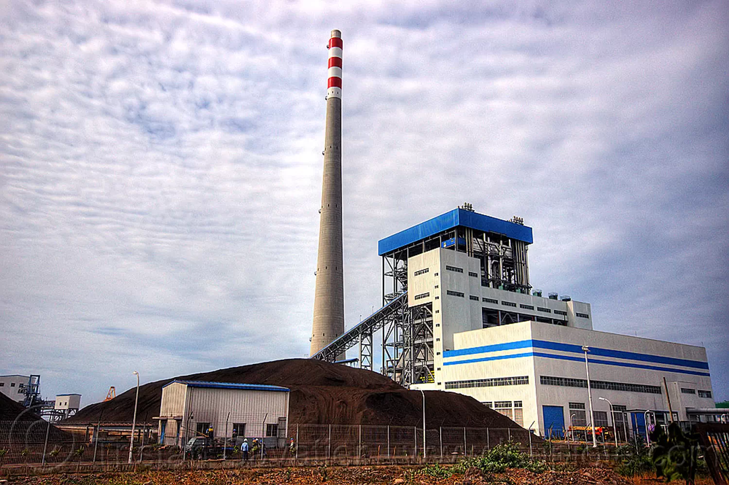 coal burning power plant 