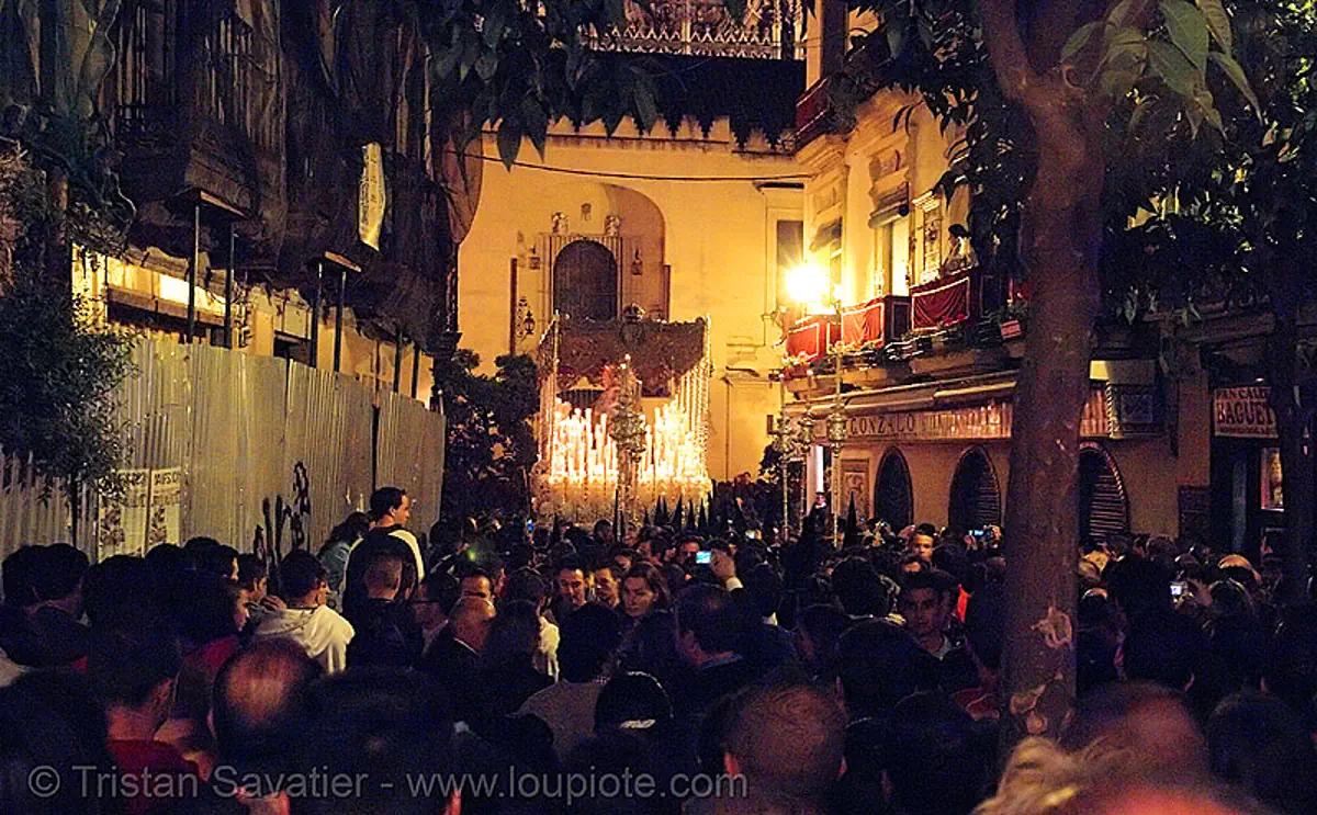 Hermandad De La Macarena, Semana Santa En Sevilla