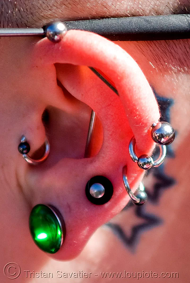 industrial (scaffold) ear piercing