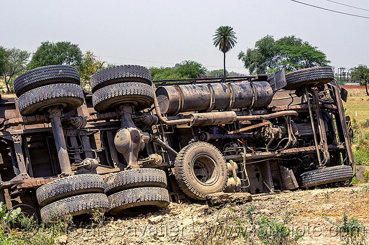 tata truck 2515 accident