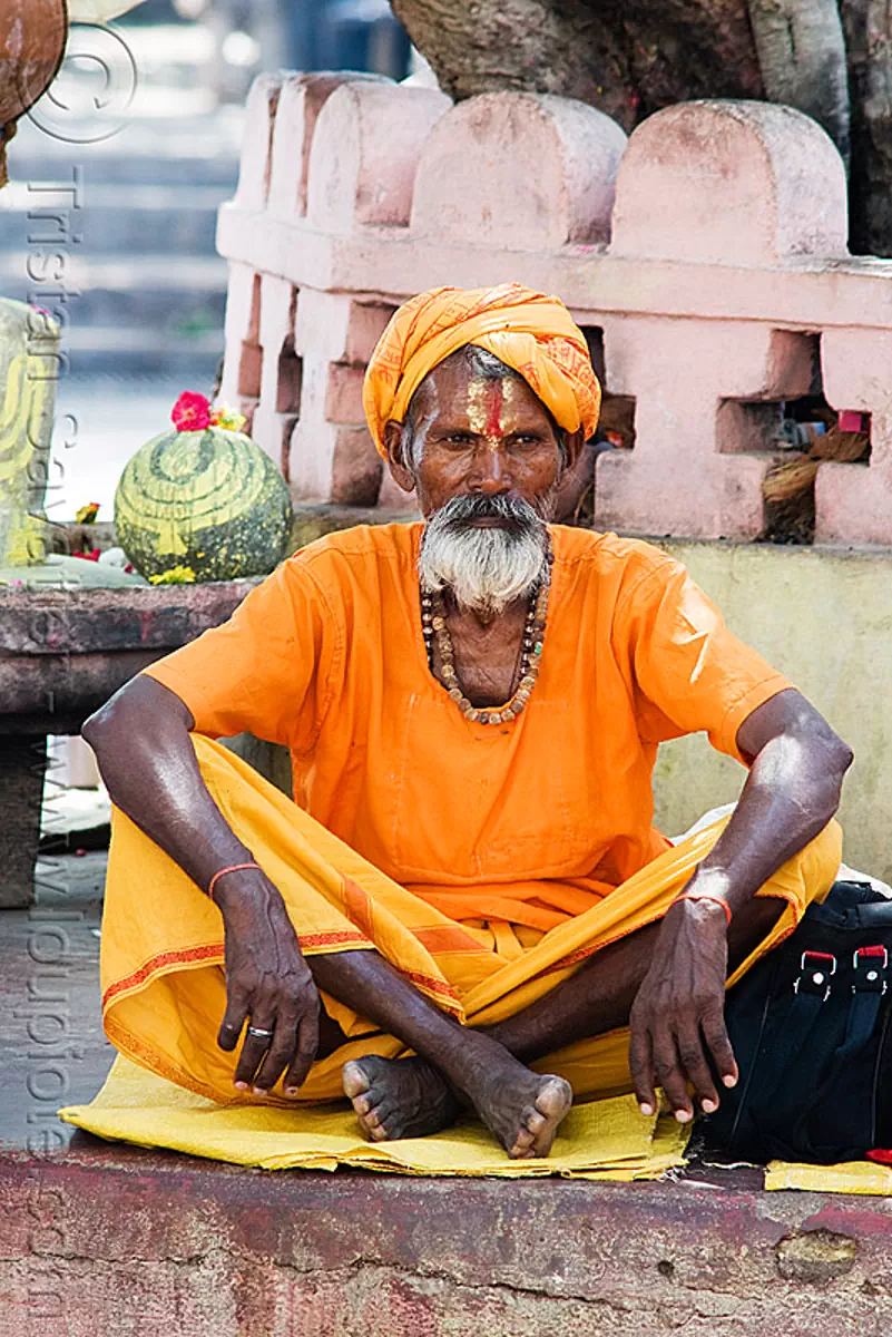 sadhu (hindu holy man), orchha, india