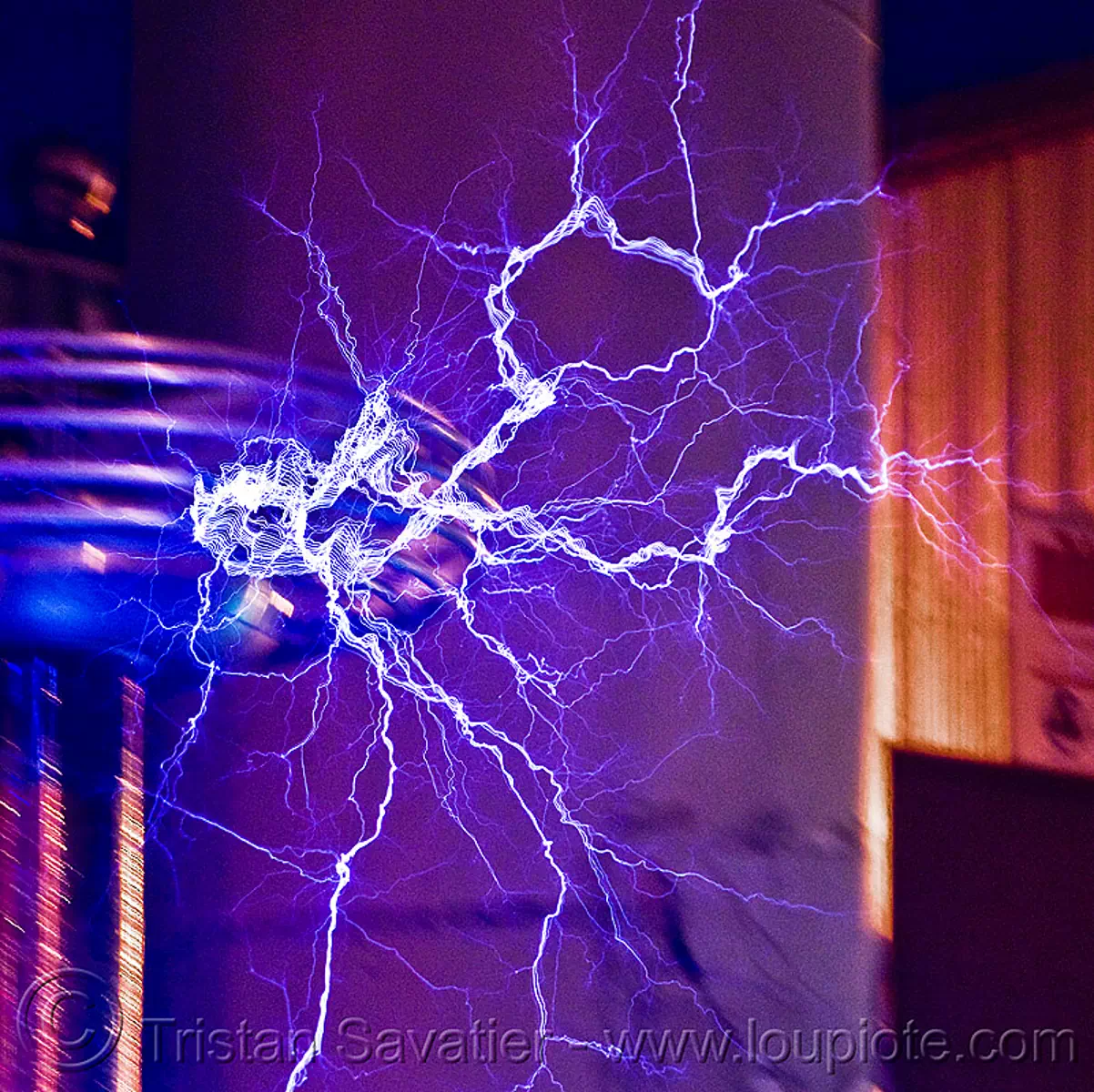 Tesla Coil Electrical Discharge