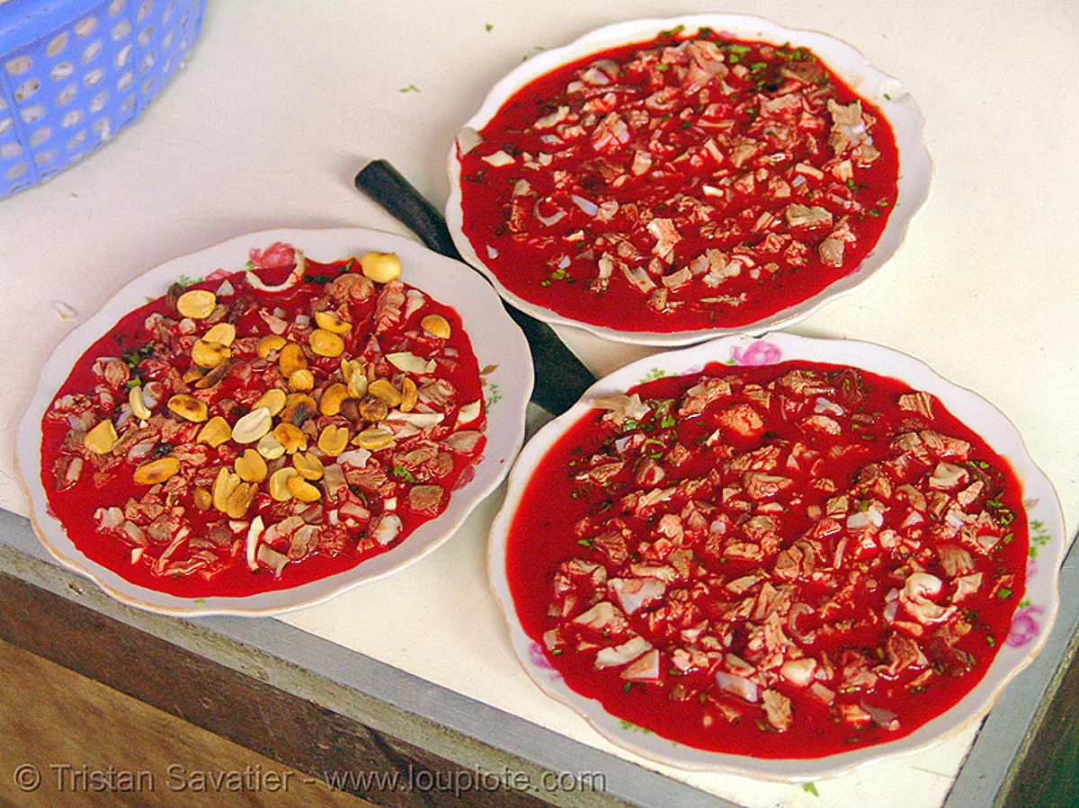 tiết canh (tiet canh) is raw blood soup, vietnam