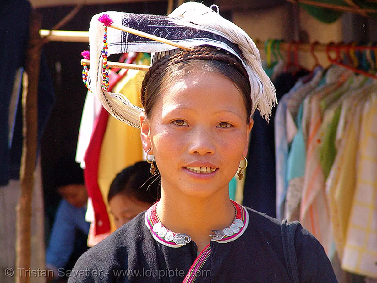 Vintage order tribal Coin Dao woman tunic in Cao Bang area,north of Vietnam