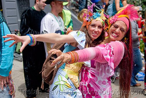 women in colorful costume, bay to breakers, san francisco