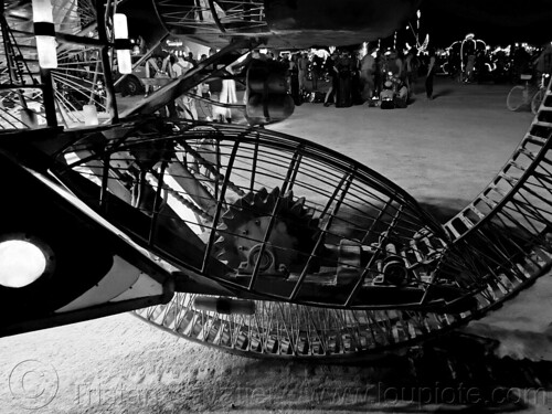 burning man - clock ship tere - details of front wheel gear, art car, burning man art cars, burning man at night, c.s. tere, clock ship tere, mutant vehicles, the lost machine