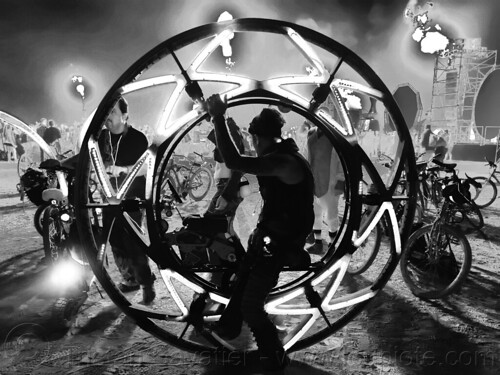 burning man - monowheel vehicle - monovelo, art car, burning man art cars, mutant vehicles