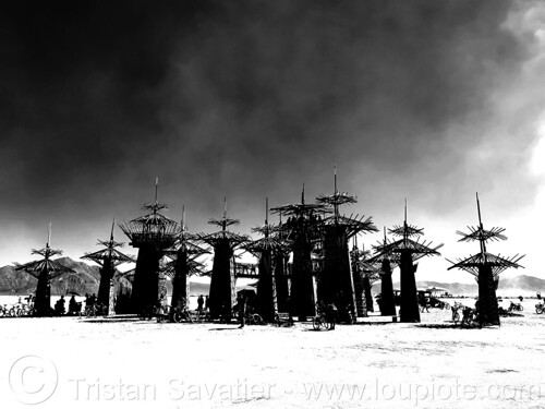 burning man - paradisium, art installation