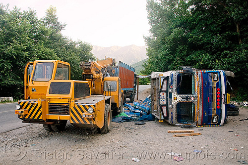 crane truck - overturned truck - kashmir, crane truck, ecel, escorts mac-1214, kashmir, lorry accident, mobile crane, overturned truck, road, rollover, tata motors, traffic accident, truck accident, truck crane