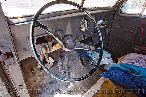 driving wheel - willy's pickup truck (argentina), 4x4, a015904, all-terrain, argentina, cafayate, calchaquí valley, classic car, driving wheel, inside, lorry, noroeste argentino, old, pickup truck, rusty, valles calchaquíes, willy's jeep