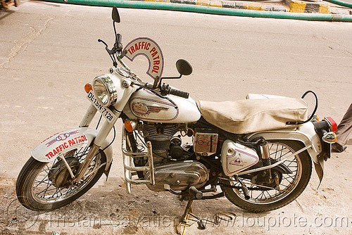 india police traffic patrol - royal enfield motorcycle - "bullet" 350cc, 350cc, law enforcement, motorcycle touring, police, road, royal enfield bullet, traffic patrol