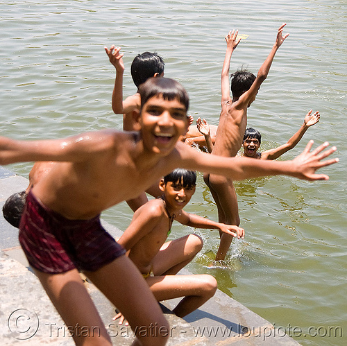 kids bathing in lake - udaipur (india), bath, bathing, child, kids, lake, swimming, udaipur