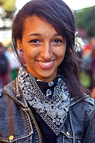 White Dots Eye Makeup